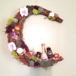 Halloween moon wreath